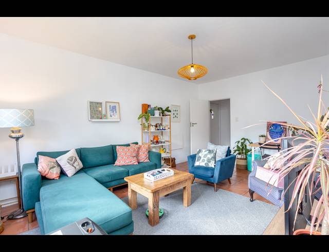 2 BEDROOM APARTMENT SOLD IN WYNBERG UPPER